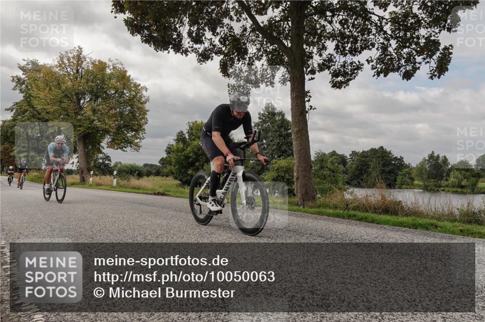 30.08.2026 - Elbe Triathlon Hamburg Michael Burmester http://msf.ph/oto/10050063 30.08.2026 09:57:23 Radfahren 261, 641, 658, 678, 698, 747, 810, 887, 1896 meine-sportfotos.de