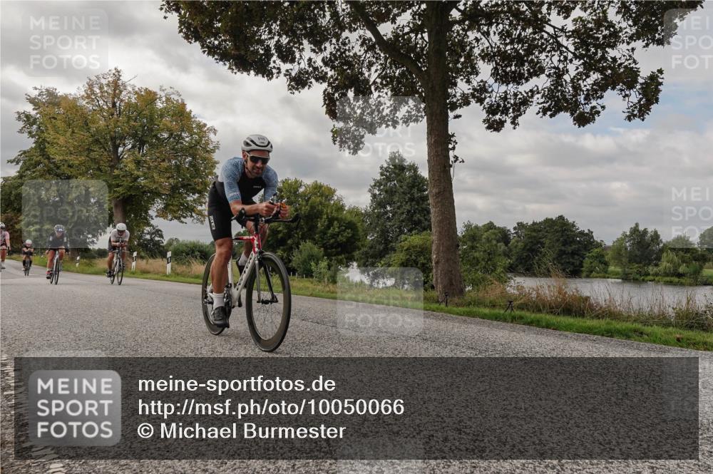 30.08.2026 - Elbe Triathlon Hamburg Michael Burmester http://msf.ph/oto/10050066 30.08.2026 09:57:24 Radfahren 261, 641, 658, 678, 698, 747, 810, 887, 1896 meine-sportfotos.de