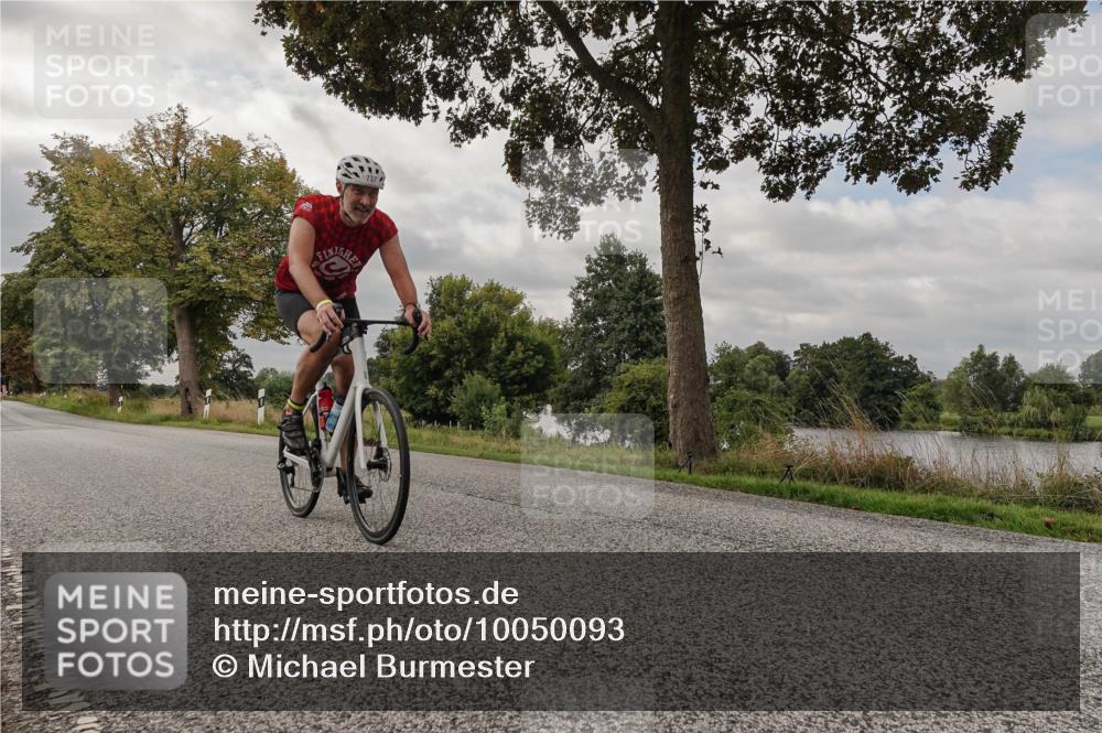 30.08.2026 - Elbe Triathlon Hamburg Michael Burmester http://msf.ph/oto/10050093 30.08.2026 09:57:41 Radfahren 569, 734, 737, 976 meine-sportfotos.de
