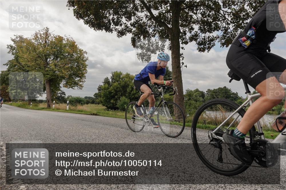 30.08.2026 - Elbe Triathlon Hamburg Michael Burmester http://msf.ph/oto/10050114 30.08.2026 09:57:58 Radfahren 446, 611, 838, 880, 938 meine-sportfotos.de