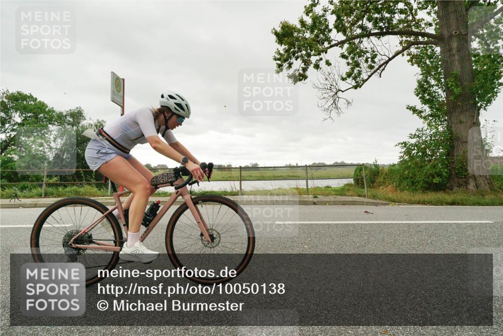30.08.2026 - Elbe Triathlon Hamburg Michael Burmester http://msf.ph/oto/10050138 30.08.2026 15:41:38 Radfahren  meine-sportfotos.de