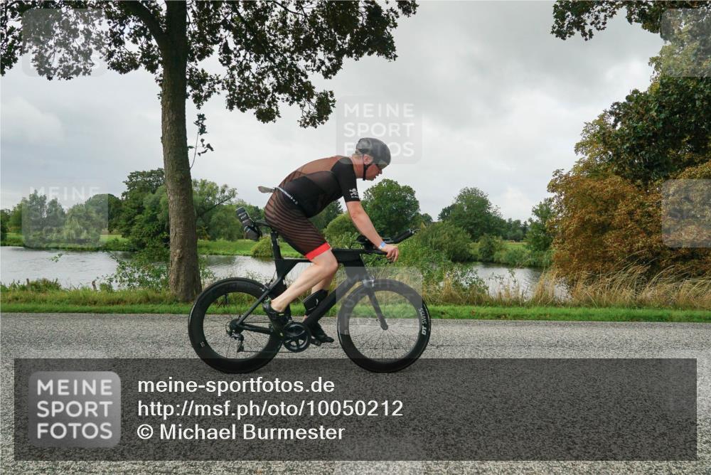 30.08.2026 - Elbe Triathlon Hamburg Michael Burmester http://msf.ph/oto/10050212 30.08.2026 09:42:35 Radfahren 324, 543, 571, 579, 741, 886 meine-sportfotos.de