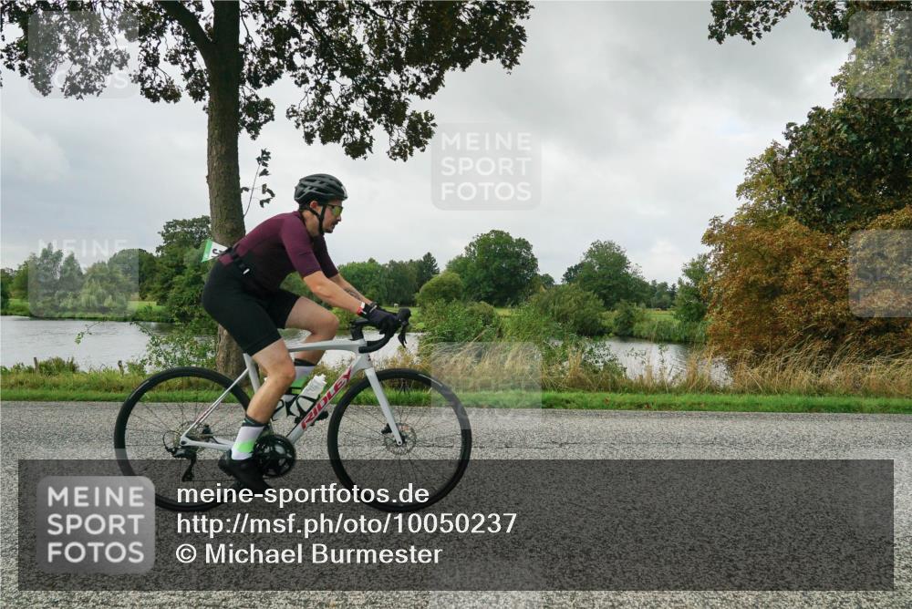 30.08.2026 - Elbe Triathlon Hamburg Michael Burmester http://msf.ph/oto/10050237 30.08.2026 09:42:44 Radfahren 510, 580, 596, 886 meine-sportfotos.de
