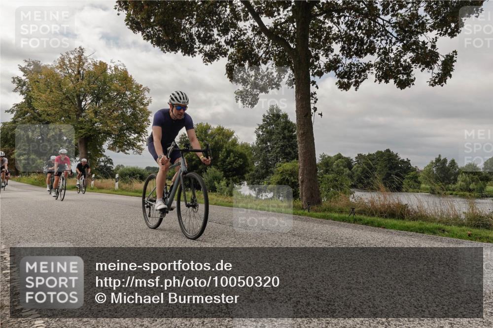 30.08.2026 - Elbe Triathlon Hamburg Michael Burmester http://msf.ph/oto/10050320 30.08.2026 10:00:01 Radfahren 248, 394, 467, 697, 874, 900, 958 meine-sportfotos.de