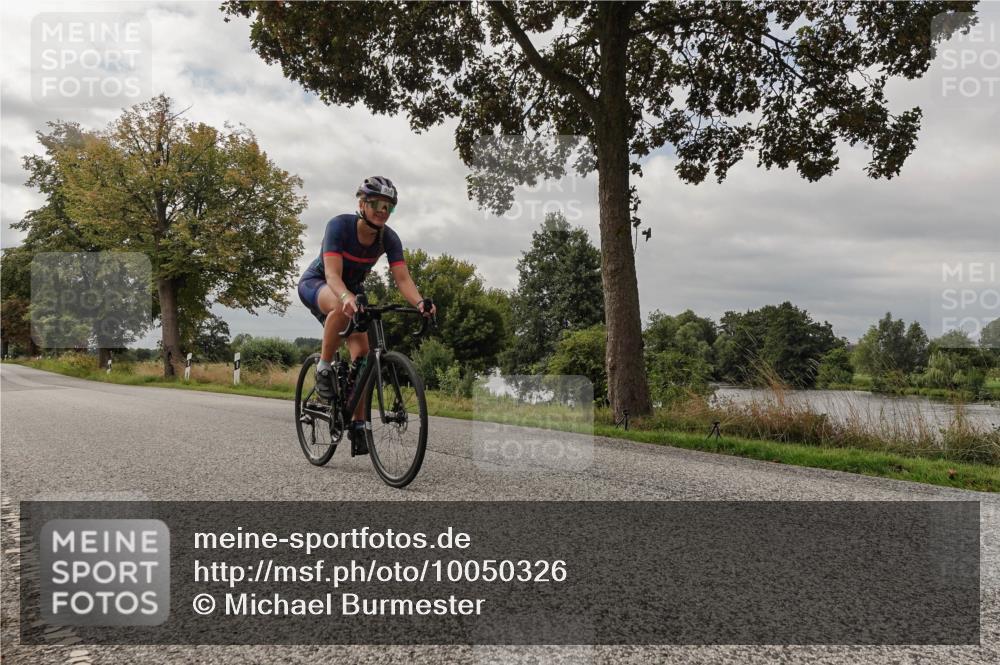 30.08.2026 - Elbe Triathlon Hamburg Michael Burmester http://msf.ph/oto/10050326 30.08.2026 10:00:04 Radfahren 394, 467, 841, 874, 900, 958 meine-sportfotos.de