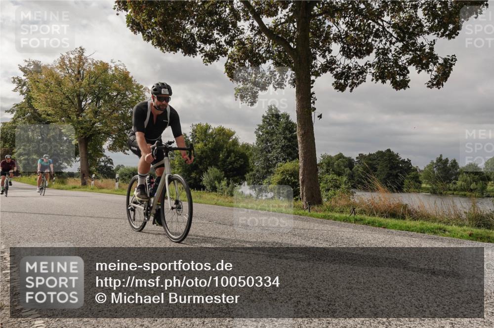 30.08.2026 - Elbe Triathlon Hamburg Michael Burmester http://msf.ph/oto/10050334 30.08.2026 10:00:31 Radfahren 510, 571, 638, 898, 931 meine-sportfotos.de