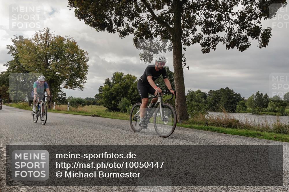 30.08.2026 - Elbe Triathlon Hamburg Michael Burmester http://msf.ph/oto/10050447 30.08.2026 10:02:13 Radfahren 414, 459, 552, 568, 702, 882, 915 meine-sportfotos.de