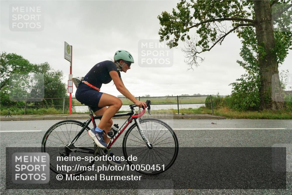 30.08.2026 - Elbe Triathlon Hamburg Michael Burmester http://msf.ph/oto/10050451 30.08.2026 15:45:51 Radfahren  meine-sportfotos.de