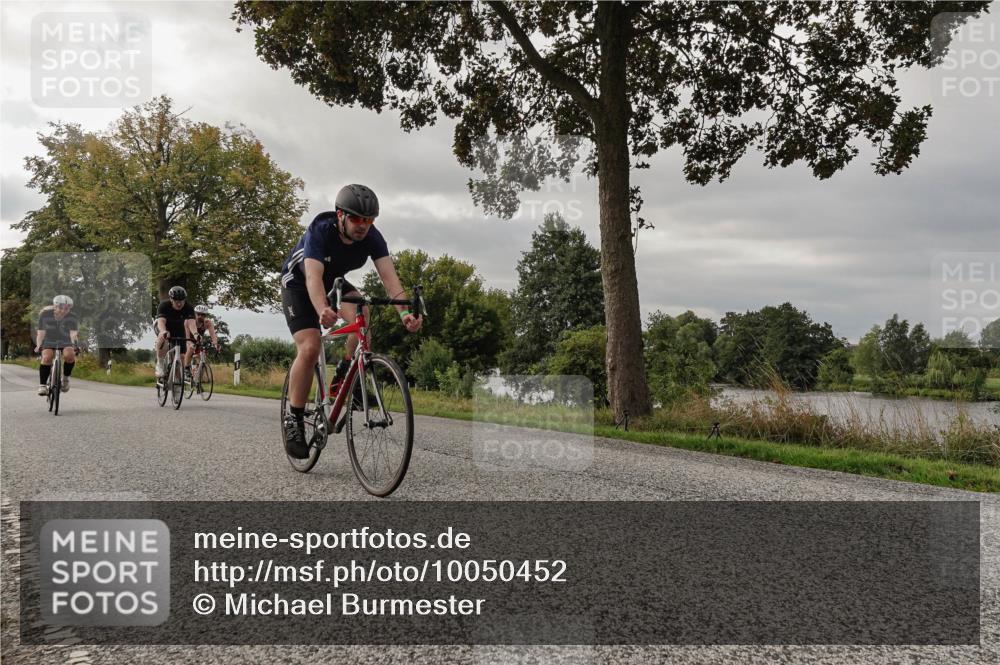 30.08.2026 - Elbe Triathlon Hamburg Michael Burmester http://msf.ph/oto/10050452 30.08.2026 10:02:20 Radfahren 414, 459, 568, 725, 879, 882 meine-sportfotos.de