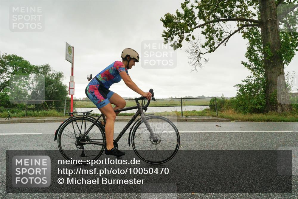 30.08.2026 - Elbe Triathlon Hamburg Michael Burmester http://msf.ph/oto/10050470 30.08.2026 15:46:00 Radfahren  meine-sportfotos.de