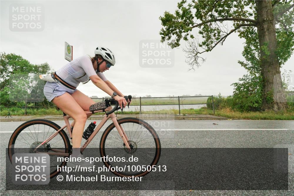 30.08.2026 - Elbe Triathlon Hamburg Michael Burmester http://msf.ph/oto/10050513 30.08.2026 15:47:29 Radfahren  meine-sportfotos.de