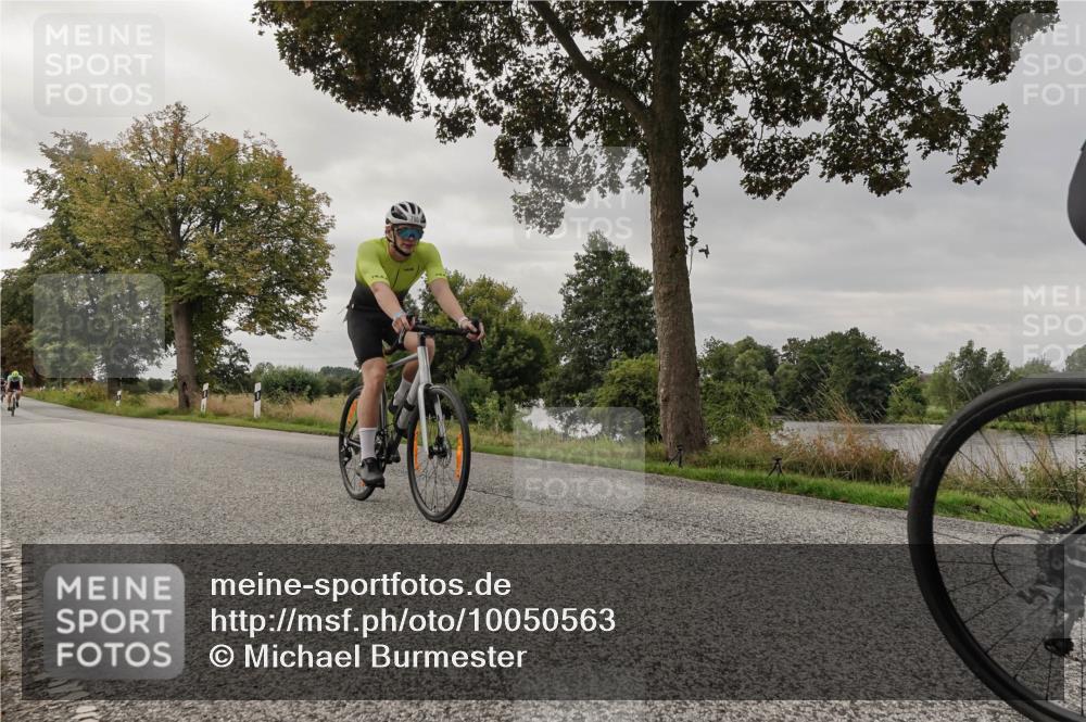 30.08.2026 - Elbe Triathlon Hamburg Michael Burmester http://msf.ph/oto/10050563 30.08.2026 10:03:47 Radfahren 426, 536, 764, 795, 945 meine-sportfotos.de