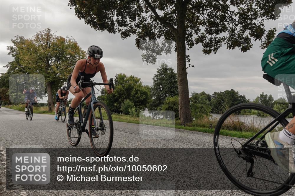 30.08.2026 - Elbe Triathlon Hamburg Michael Burmester http://msf.ph/oto/10050602 30.08.2026 10:04:20 Radfahren 597, 766, 818, 844, 952, 974 meine-sportfotos.de