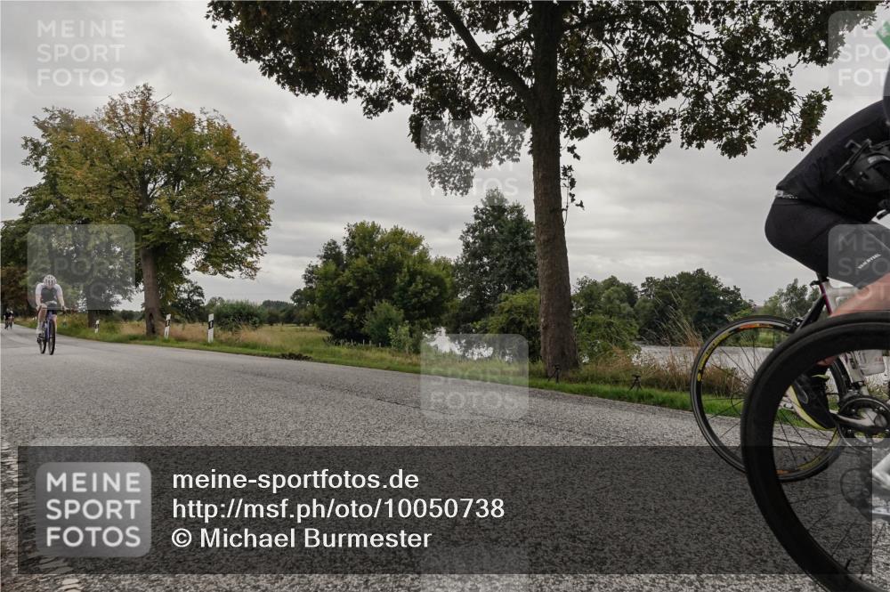 30.08.2026 - Elbe Triathlon Hamburg Michael Burmester http://msf.ph/oto/10050738 30.08.2026 10:06:36 Radfahren 490, 498, 555, 609, 822, 845, 906 meine-sportfotos.de