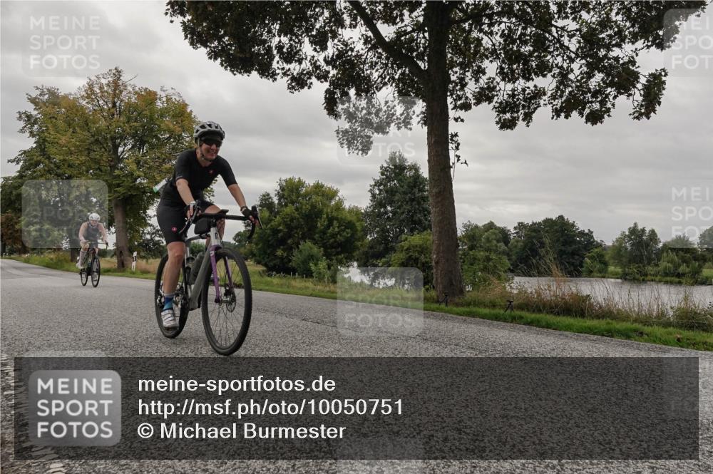 30.08.2026 - Elbe Triathlon Hamburg Michael Burmester http://msf.ph/oto/10050751 30.08.2026 10:06:45 Radfahren 814, 822, 845, 875, 946 meine-sportfotos.de