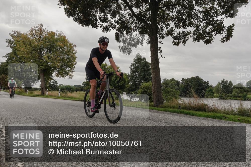 30.08.2026 - Elbe Triathlon Hamburg Michael Burmester http://msf.ph/oto/10050761 30.08.2026 10:06:53 Radfahren 449, 550, 794, 977 meine-sportfotos.de