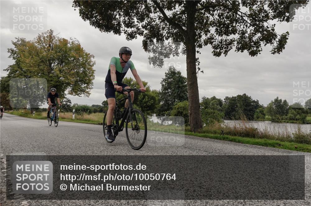 30.08.2026 - Elbe Triathlon Hamburg Michael Burmester http://msf.ph/oto/10050764 30.08.2026 10:06:55 Radfahren 449, 550, 794, 977 meine-sportfotos.de