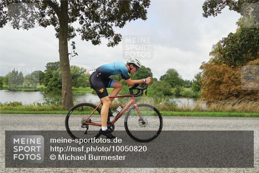 30.08.2026 - Elbe Triathlon Hamburg Michael Burmester http://msf.ph/oto/10050820 30.08.2026 09:47:29 Radfahren 260, 266, 267, 327, 358, 552, 566, 868 meine-sportfotos.de