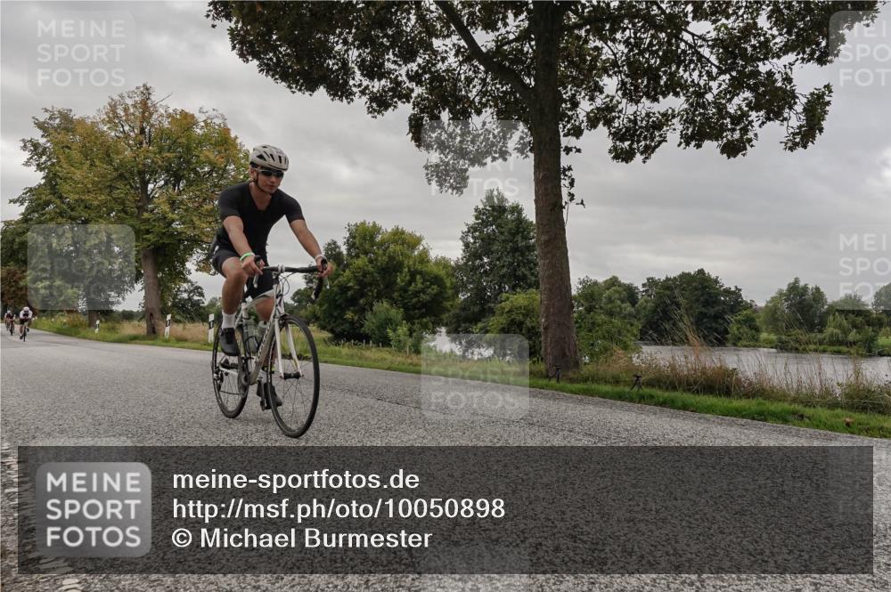 30.08.2026 - Elbe Triathlon Hamburg Michael Burmester http://msf.ph/oto/10050898 30.08.2026 10:08:31 Radfahren 395, 500, 509, 587, 676, 834, 889, 908 meine-sportfotos.de