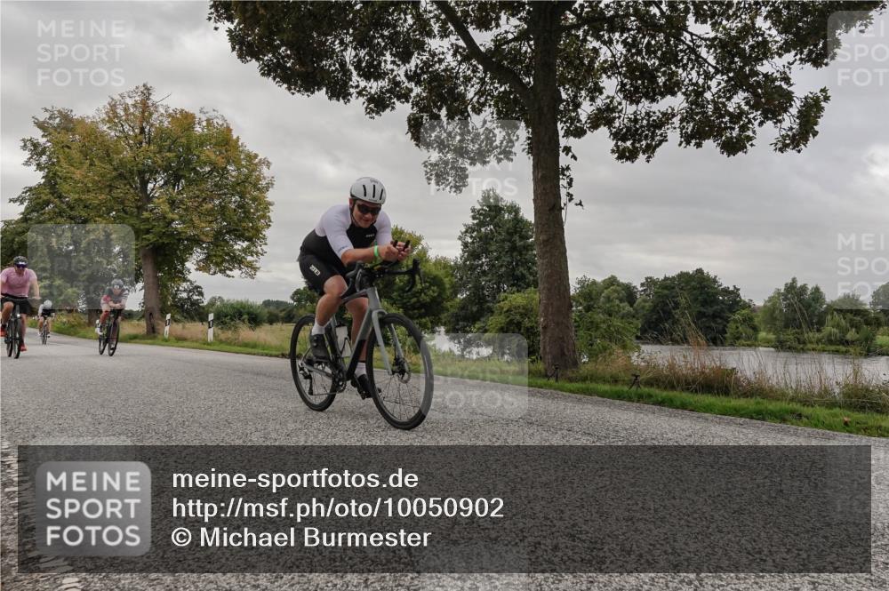 30.08.2026 - Elbe Triathlon Hamburg Michael Burmester http://msf.ph/oto/10050902 30.08.2026 10:08:35 Radfahren 500, 509, 676, 736, 834, 889, 908 meine-sportfotos.de