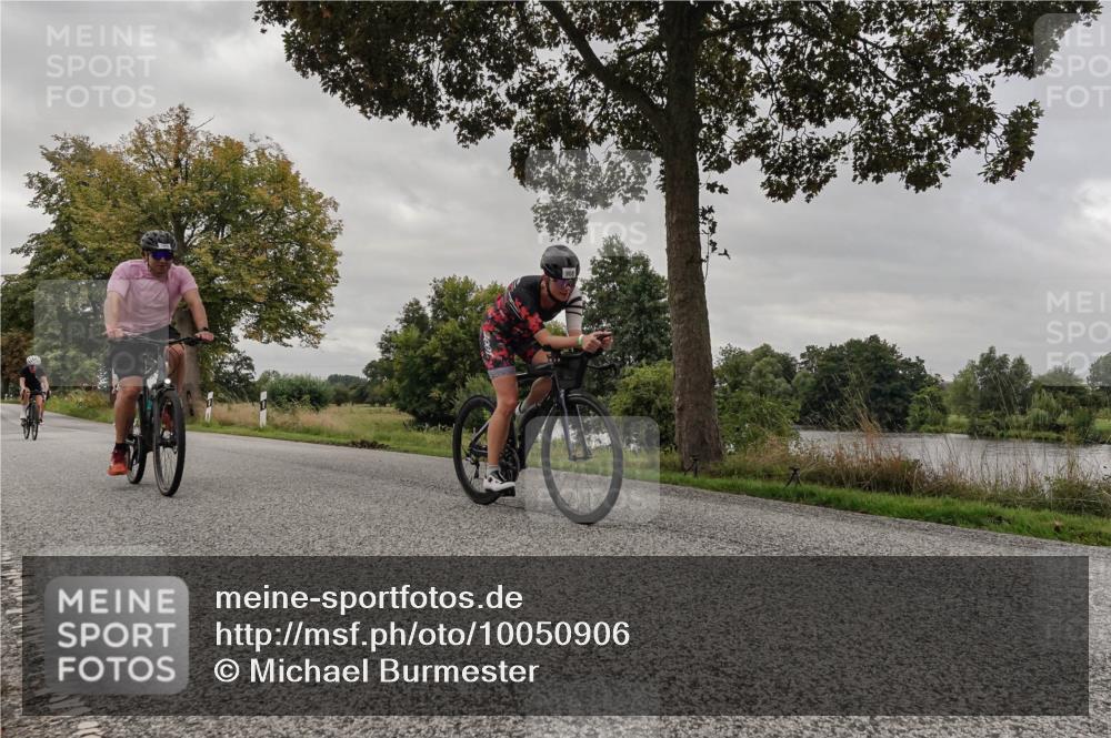 30.08.2026 - Elbe Triathlon Hamburg Michael Burmester http://msf.ph/oto/10050906 30.08.2026 10:08:36 Radfahren 500, 509, 676, 686, 736, 834, 889, 908 meine-sportfotos.de