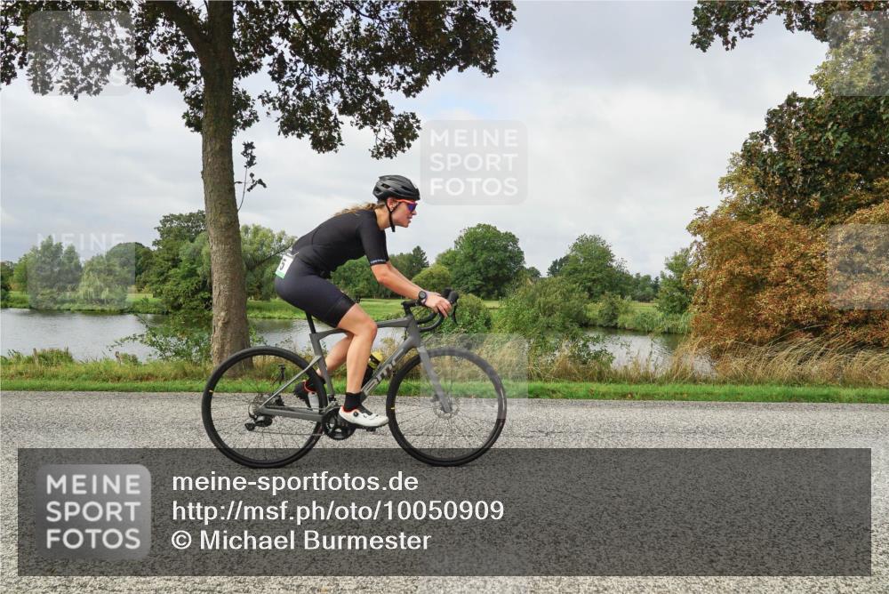 30.08.2026 - Elbe Triathlon Hamburg Michael Burmester http://msf.ph/oto/10050909 30.08.2026 09:48:31 Radfahren 263, 598, 662, 875, 877 meine-sportfotos.de