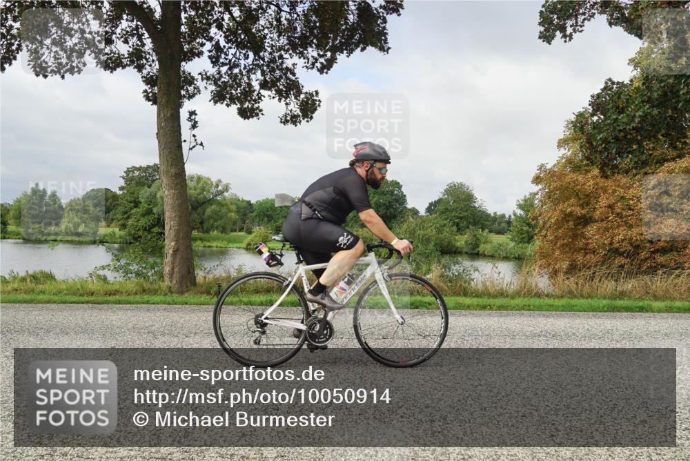 30.08.2026 - Elbe Triathlon Hamburg Michael Burmester http://msf.ph/oto/10050914 30.08.2026 09:48:37 Radfahren 263, 591, 598, 662 meine-sportfotos.de