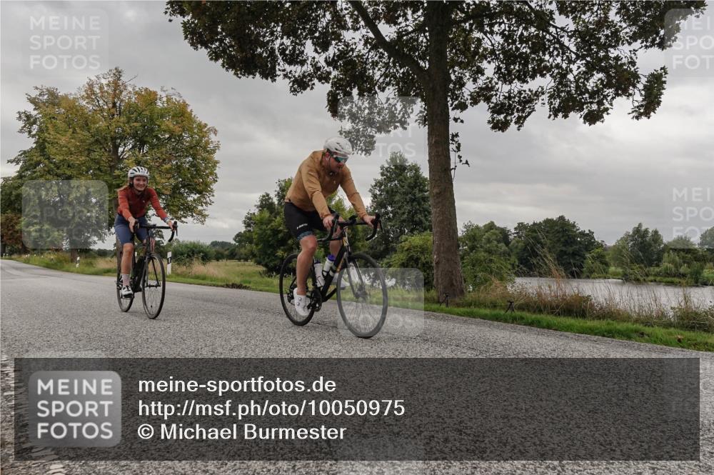 30.08.2026 - Elbe Triathlon Hamburg Michael Burmester http://msf.ph/oto/10050975 30.08.2026 10:09:20 Radfahren 443, 632, 860, 861 meine-sportfotos.de