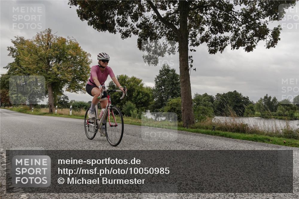 30.08.2026 - Elbe Triathlon Hamburg Michael Burmester http://msf.ph/oto/10050985 30.08.2026 10:09:33 Radfahren 867 meine-sportfotos.de