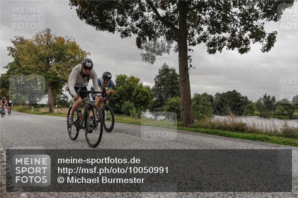30.08.2026 - Elbe Triathlon Hamburg Michael Burmester http://msf.ph/oto/10050991 30.08.2026 10:09:43 Radfahren 693, 716, 811, 828, 896, 929, 1897 meine-sportfotos.de