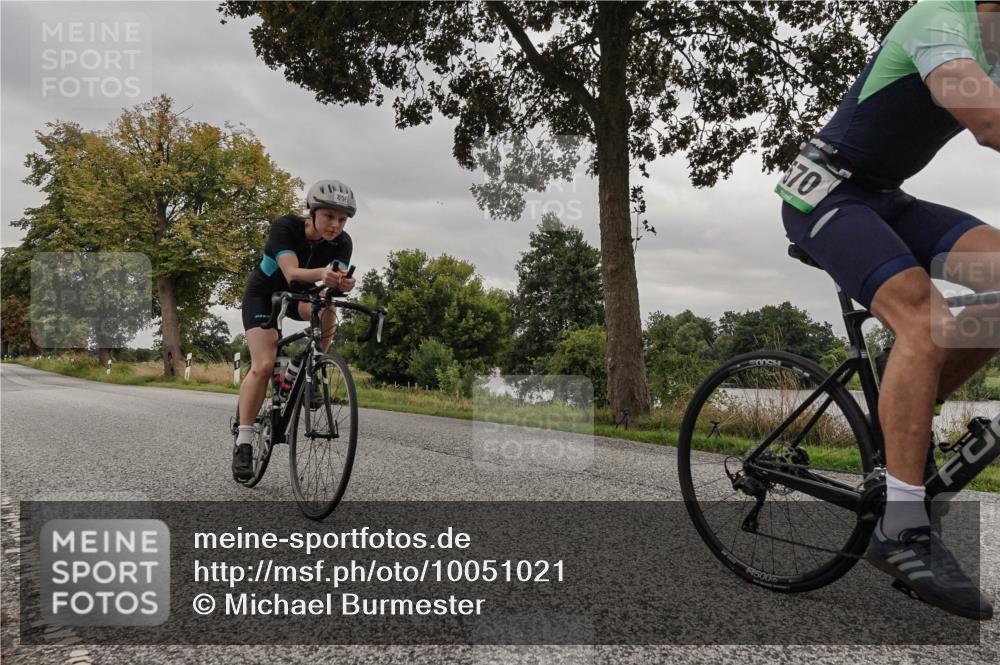 30.08.2026 - Elbe Triathlon Hamburg Michael Burmester http://msf.ph/oto/10051021 30.08.2026 10:09:57 Radfahren 415, 529, 570, 858, 967 meine-sportfotos.de