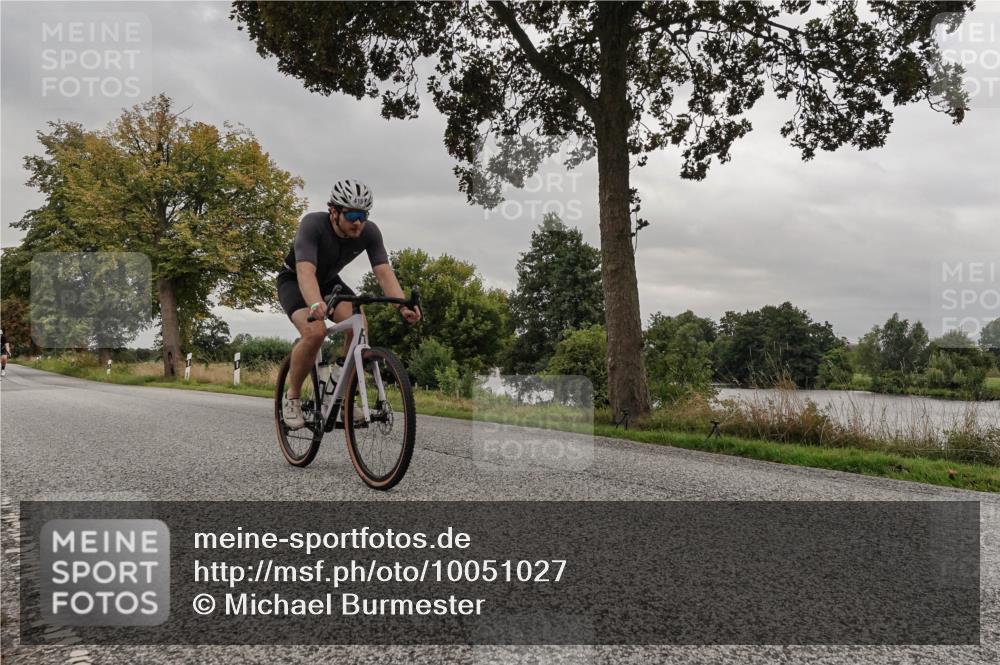 30.08.2026 - Elbe Triathlon Hamburg Michael Burmester http://msf.ph/oto/10051027 30.08.2026 10:10:03 Radfahren 408, 415, 865, 967 meine-sportfotos.de