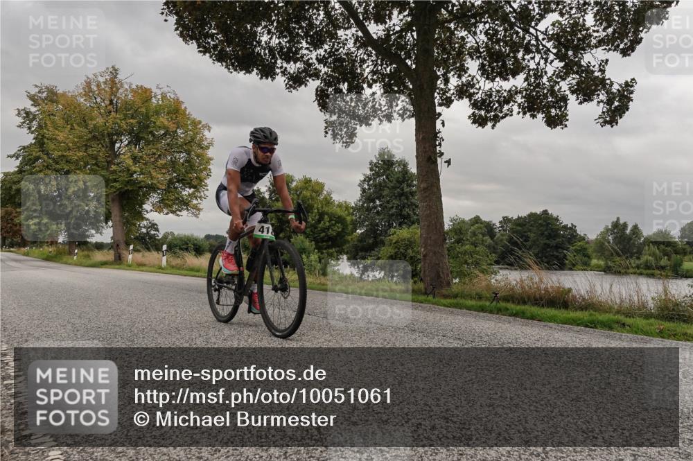 30.08.2026 - Elbe Triathlon Hamburg Michael Burmester http://msf.ph/oto/10051061 30.08.2026 10:10:27 Radfahren 418, 583, 714, 961 meine-sportfotos.de