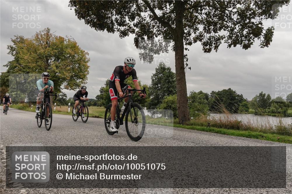 30.08.2026 - Elbe Triathlon Hamburg Michael Burmester http://msf.ph/oto/10051075 30.08.2026 10:10:40 Radfahren 419, 462, 541, 658, 789, 849, 856, 911, 933, 960 meine-sportfotos.de
