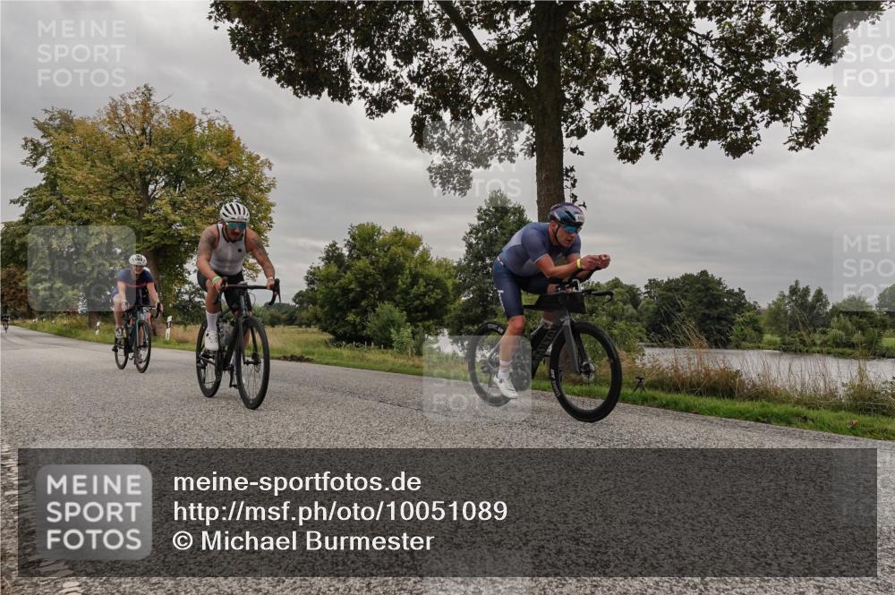 30.08.2026 - Elbe Triathlon Hamburg Michael Burmester http://msf.ph/oto/10051089 30.08.2026 10:10:46 Radfahren 419, 658, 731, 756, 849, 933, 960 meine-sportfotos.de