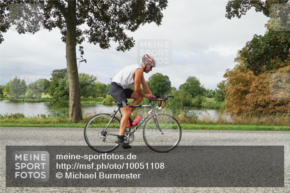 30.08.2026 - Elbe Triathlon Hamburg Michael Burmester http://msf.ph/oto/10051108 30.08.2026 09:51:35 Radfahren 431, 482, 554, 602, 842, 865, 905 meine-sportfotos.de