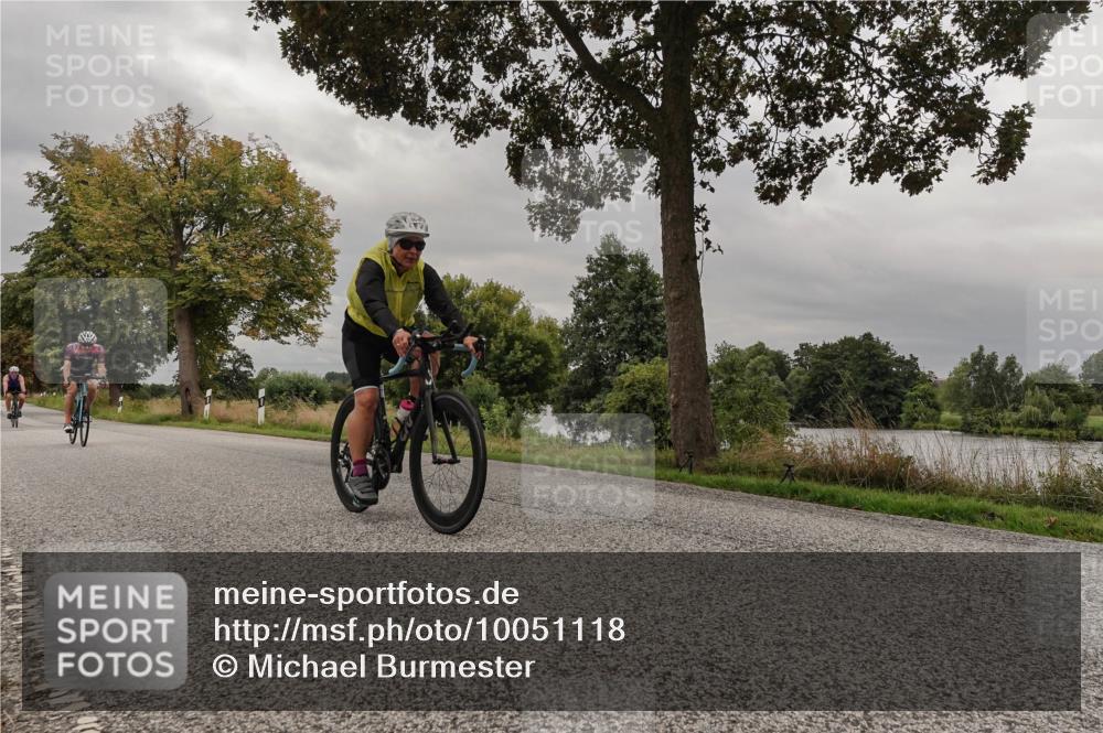 30.08.2026 - Elbe Triathlon Hamburg Michael Burmester http://msf.ph/oto/10051118 30.08.2026 10:11:17 Radfahren 364, 581, 633, 749, 836, 920, 927 meine-sportfotos.de