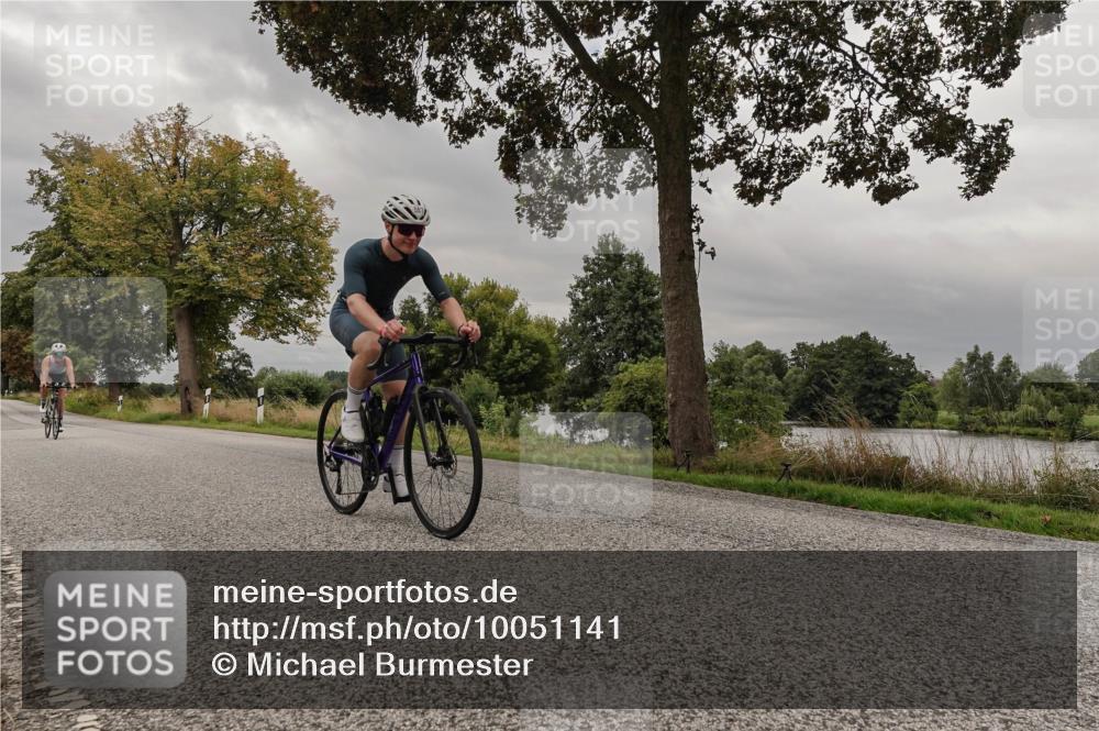 30.08.2026 - Elbe Triathlon Hamburg Michael Burmester http://msf.ph/oto/10051141 30.08.2026 10:11:34 Radfahren 557, 808 meine-sportfotos.de