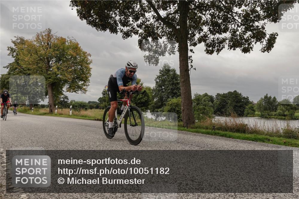 30.08.2026 - Elbe Triathlon Hamburg Michael Burmester http://msf.ph/oto/10051182 30.08.2026 10:12:14 Radfahren 400, 488, 665, 698, 710, 853, 980 meine-sportfotos.de