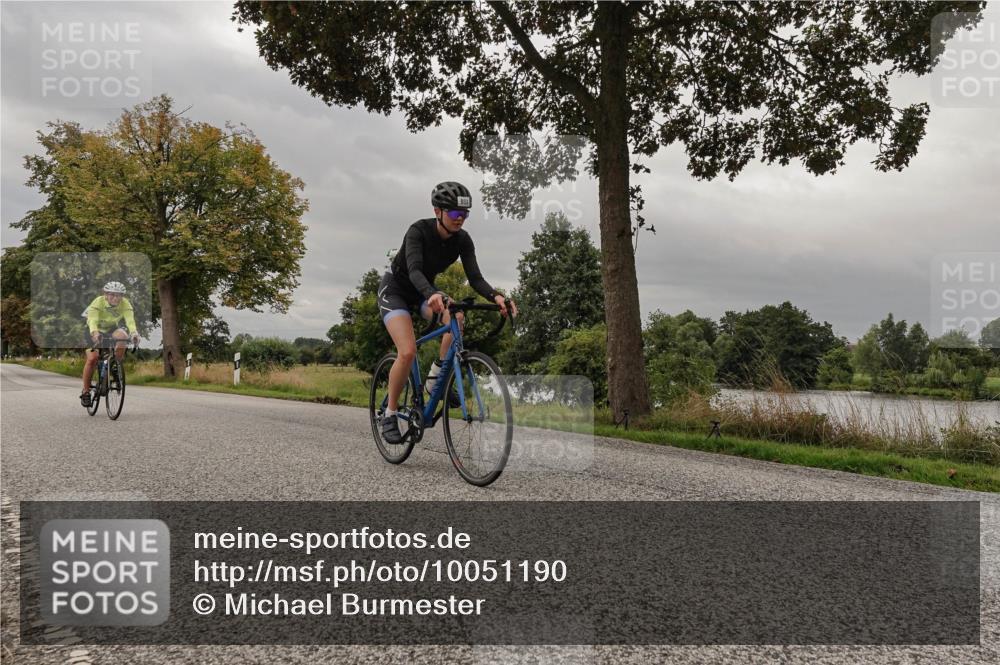 30.08.2026 - Elbe Triathlon Hamburg Michael Burmester http://msf.ph/oto/10051190 30.08.2026 10:12:17 Radfahren 488, 710, 853, 980 meine-sportfotos.de