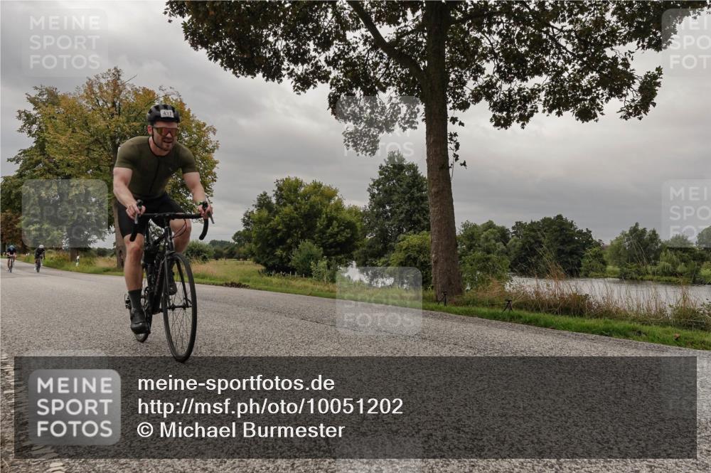 30.08.2026 - Elbe Triathlon Hamburg Michael Burmester http://msf.ph/oto/10051202 30.08.2026 10:12:30 Radfahren 437, 569, 734, 902, 939, 976 meine-sportfotos.de