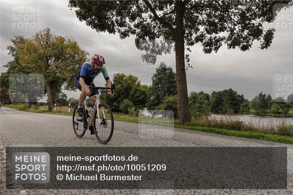 30.08.2026 - Elbe Triathlon Hamburg Michael Burmester http://msf.ph/oto/10051209 30.08.2026 10:12:39 Radfahren 648, 779 meine-sportfotos.de