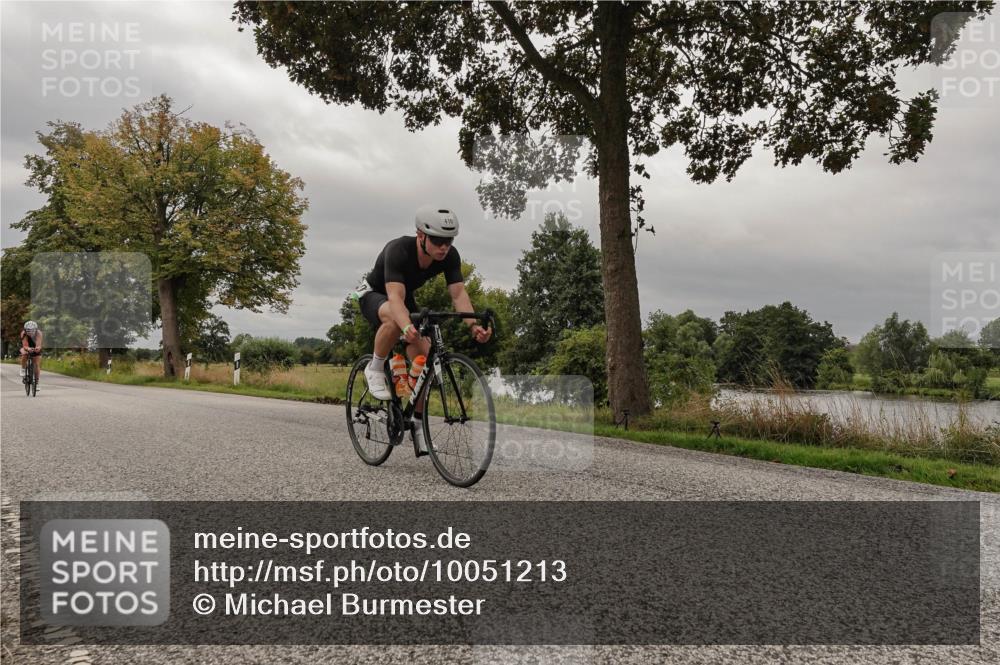 30.08.2026 - Elbe Triathlon Hamburg Michael Burmester http://msf.ph/oto/10051213 30.08.2026 10:12:48 Radfahren 410, 657, 983 meine-sportfotos.de