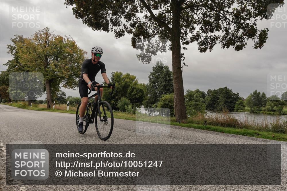 30.08.2026 - Elbe Triathlon Hamburg Michael Burmester http://msf.ph/oto/10051247 30.08.2026 10:13:08 Radfahren 797 meine-sportfotos.de