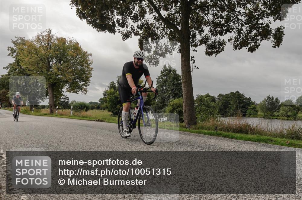 30.08.2026 - Elbe Triathlon Hamburg Michael Burmester http://msf.ph/oto/10051315 30.08.2026 10:14:03 Radfahren 585, 611, 646, 799, 1896 meine-sportfotos.de