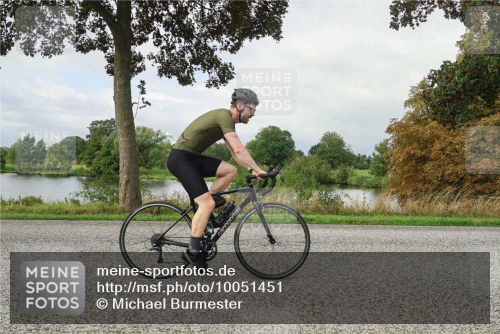 30.08.2026 - Elbe Triathlon Hamburg Michael Burmester http://msf.ph/oto/10051451 30.08.2026 09:55:56 Radfahren 399, 410, 437, 576, 756, 788, 872 meine-sportfotos.de