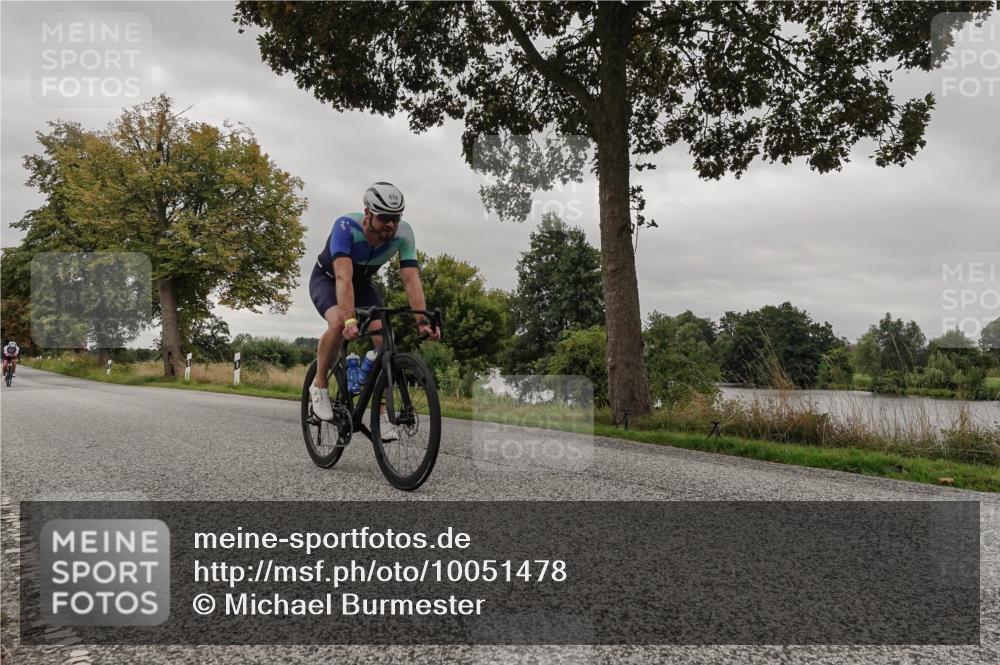 30.08.2026 - Elbe Triathlon Hamburg Michael Burmester http://msf.ph/oto/10051478 30.08.2026 10:16:29 Radfahren 548, 650, 820, 869 meine-sportfotos.de