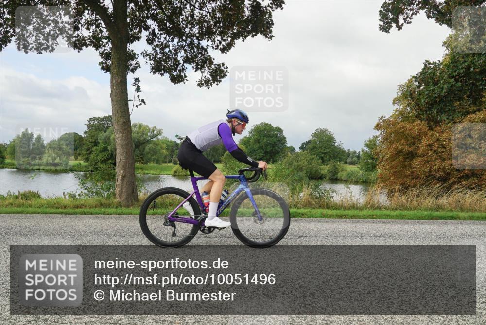 30.08.2026 - Elbe Triathlon Hamburg Michael Burmester http://msf.ph/oto/10051496 30.08.2026 09:56:32 Radfahren 421, 731, 853, 926 meine-sportfotos.de
