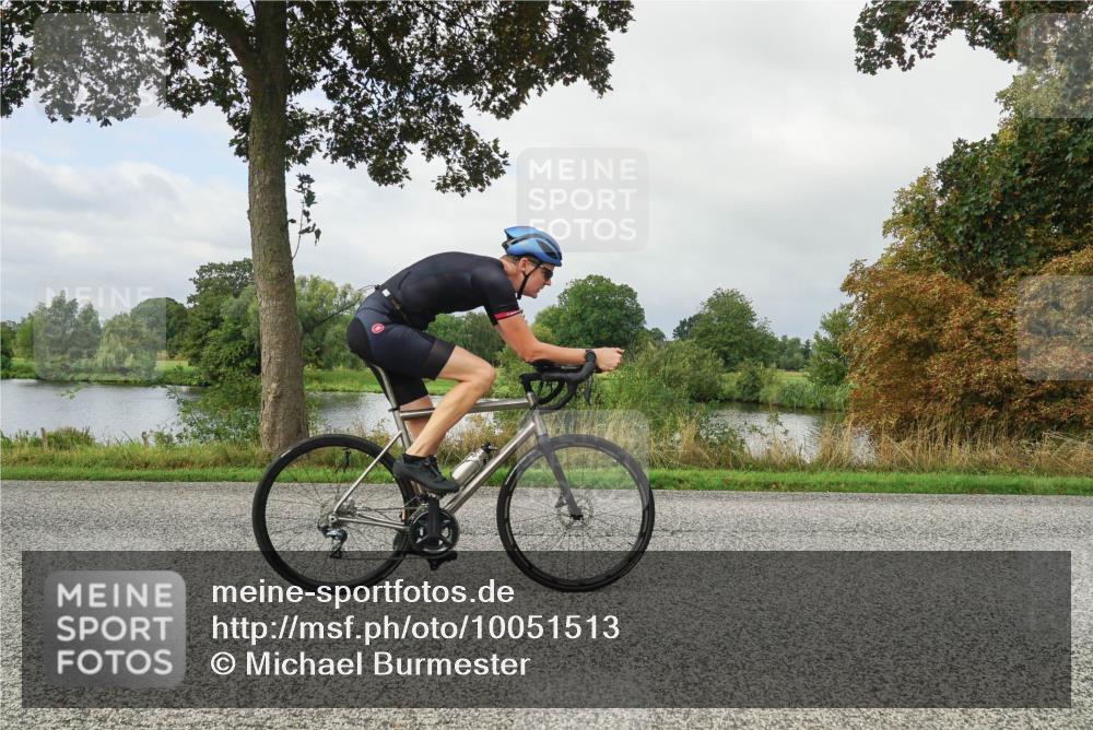30.08.2026 - Elbe Triathlon Hamburg Michael Burmester http://msf.ph/oto/10051513 30.08.2026 09:56:48 Radfahren 543, 643, 646, 771, 901, 912, 957 meine-sportfotos.de
