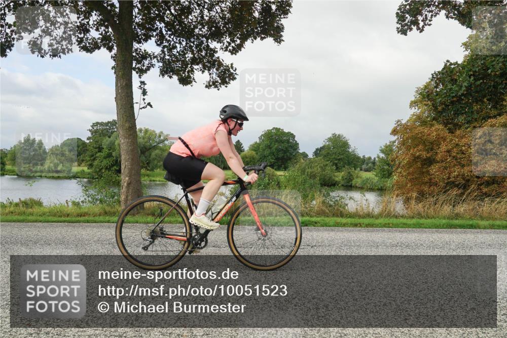 30.08.2026 - Elbe Triathlon Hamburg Michael Burmester http://msf.ph/oto/10051523 30.08.2026 09:56:55 Radfahren 543, 604, 771, 901, 962 meine-sportfotos.de